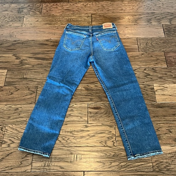 Levi’s Wedgie Straight High Rise Size 28 - Picture 2 of 16